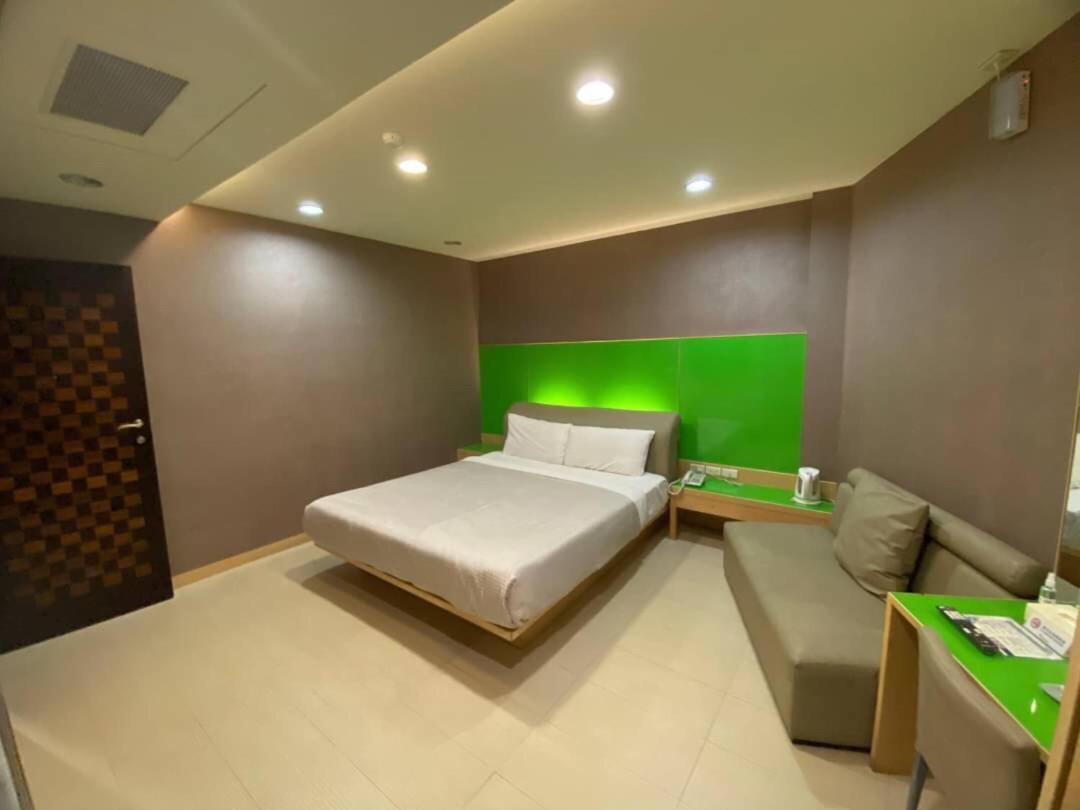 Love Hotel Pingtung エクステリア 写真